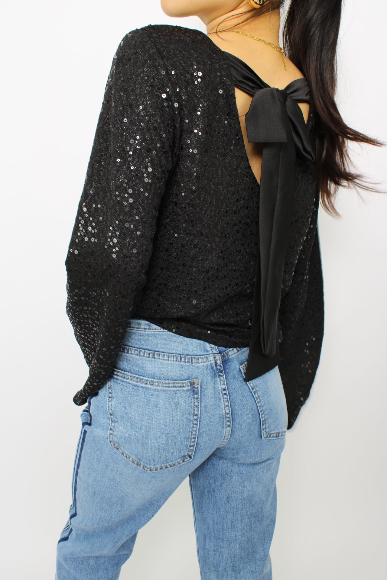 SEQUIN BOW TOP - BLACK