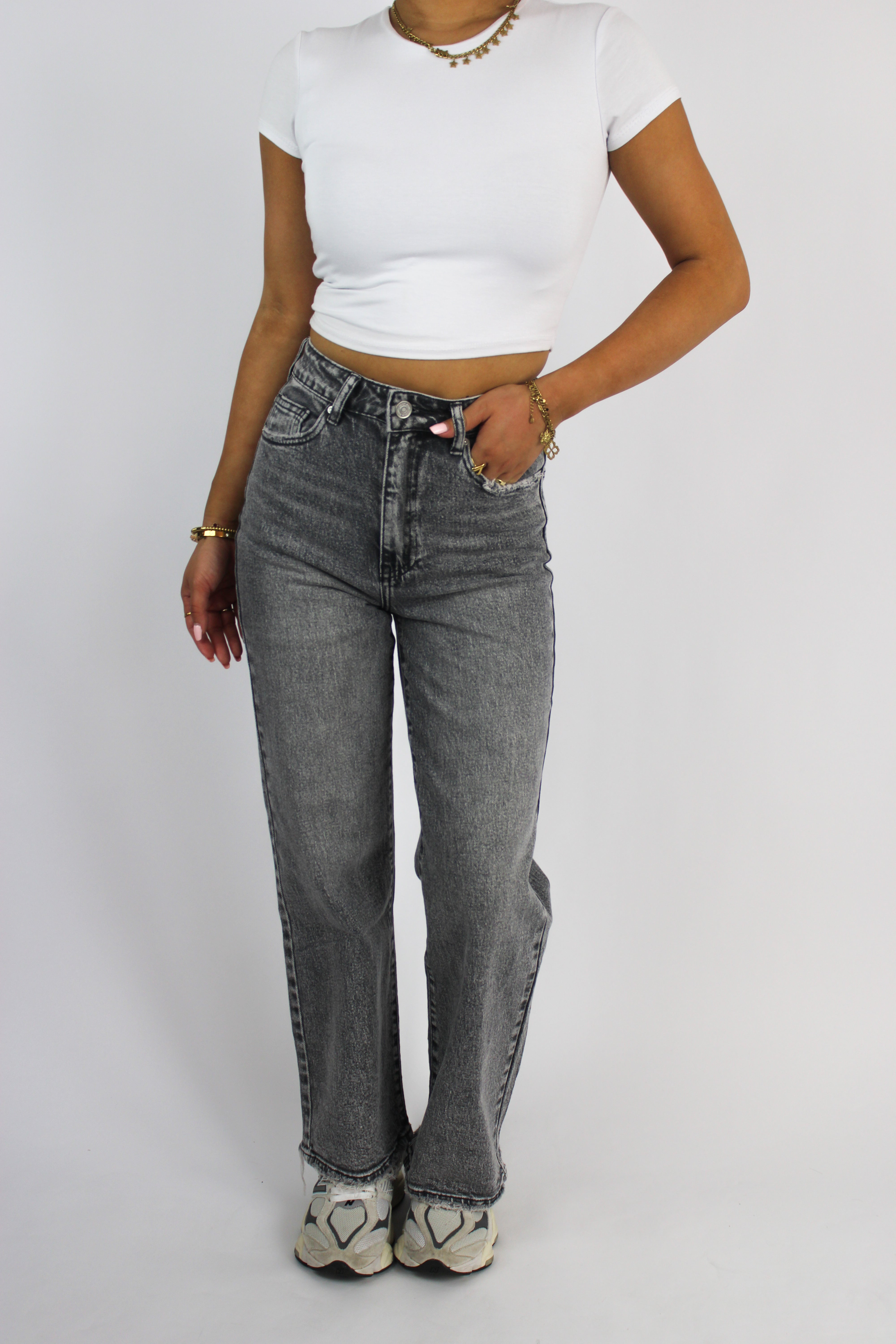 “PETITE'' QUEEN HEARTS JEANS - GREY