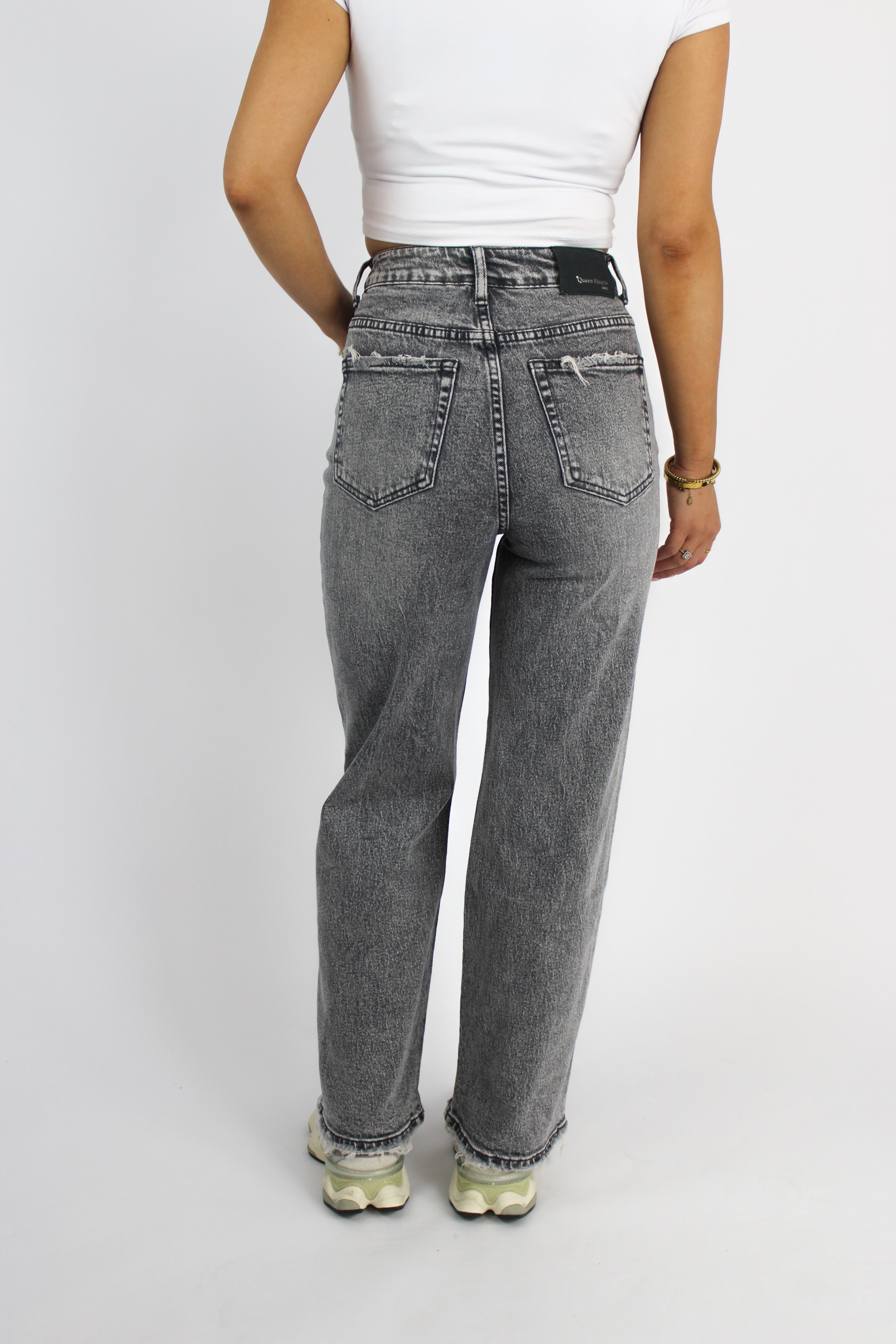 “PETITE'' QUEEN HEARTS JEANS - GREY