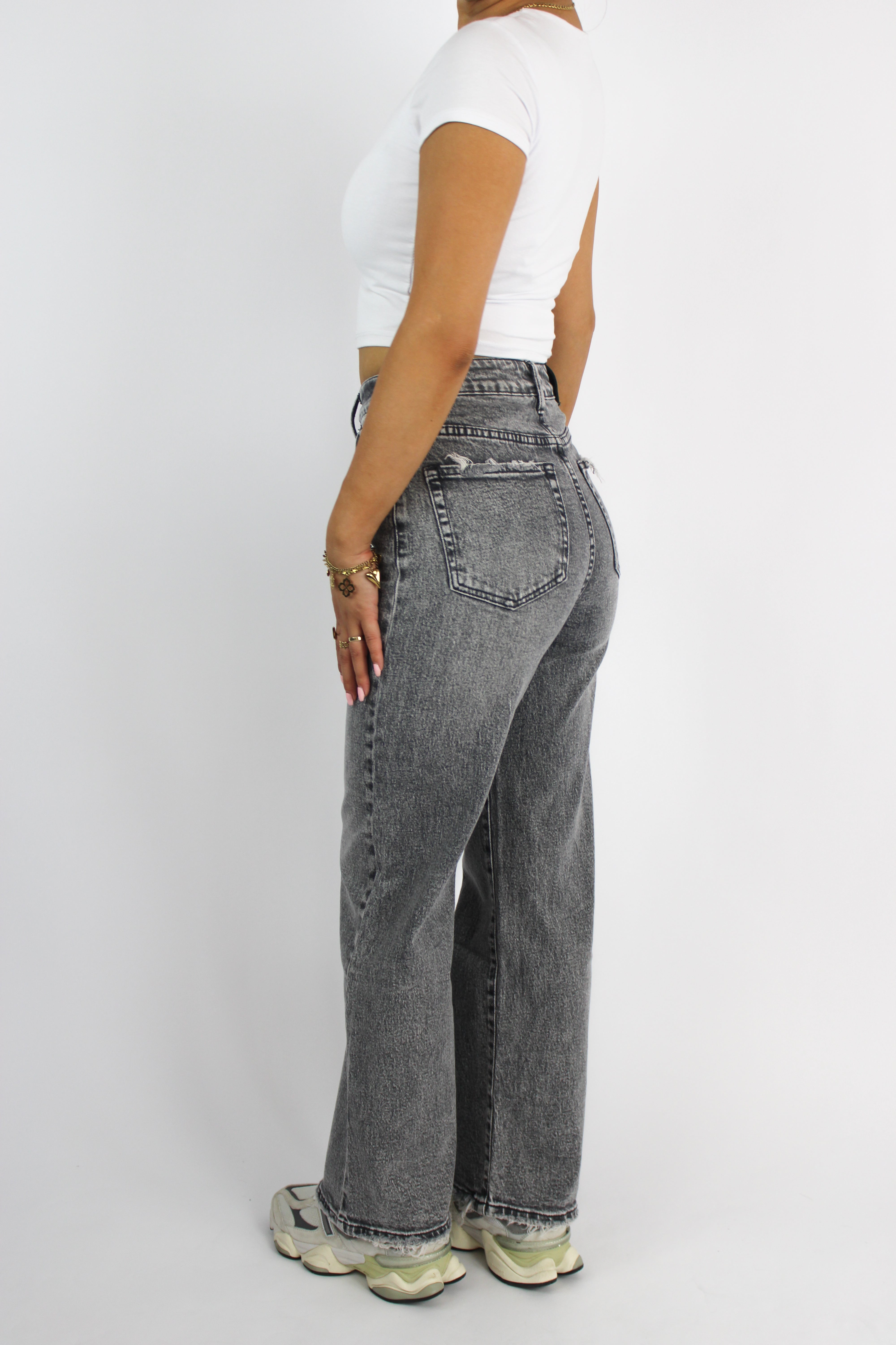 “PETITE'' QUEEN HEARTS JEANS - GREY