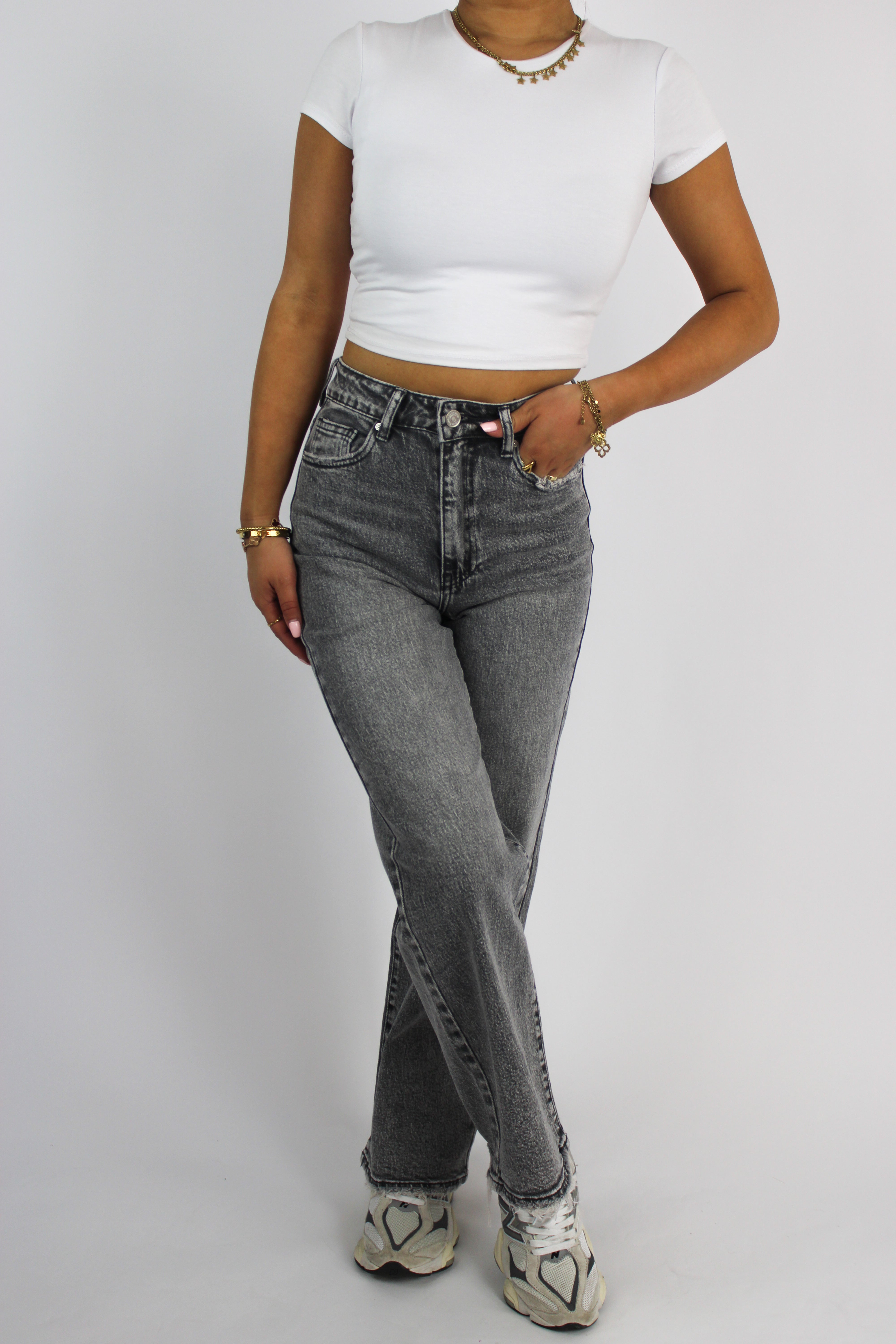 “PETITE'' QUEEN HEARTS JEANS - GREY