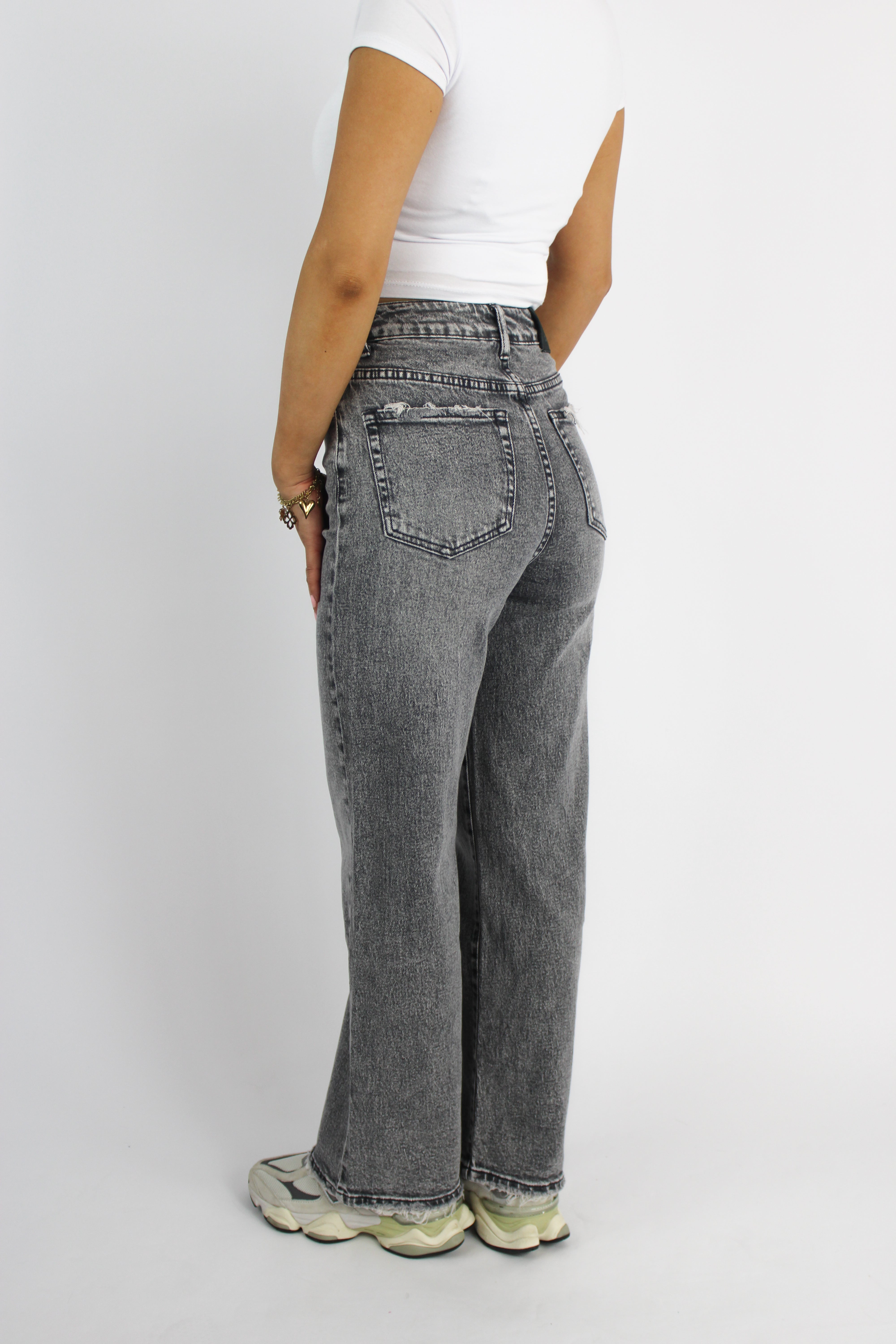 “PETITE'' QUEEN HEARTS JEANS - GREY