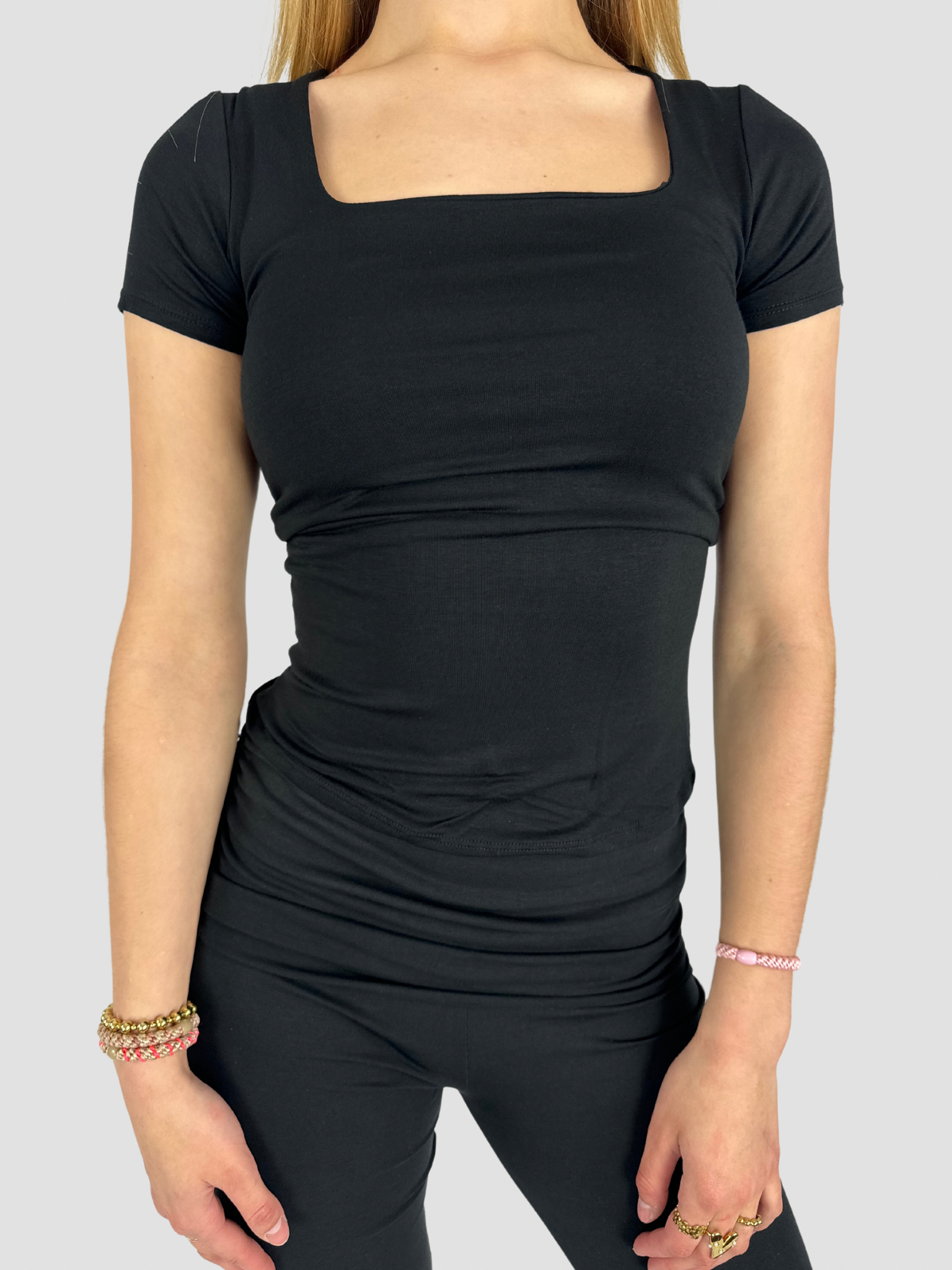 SQUARE SHORT SLEEVE TOP - BLACK