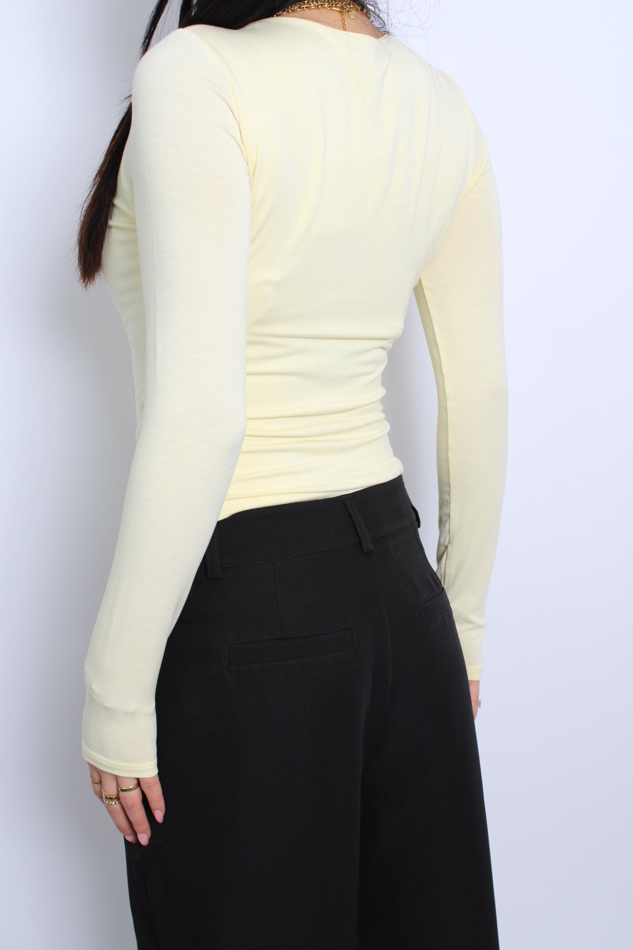 IVY BASIC TOP - PASTEL YELLOW