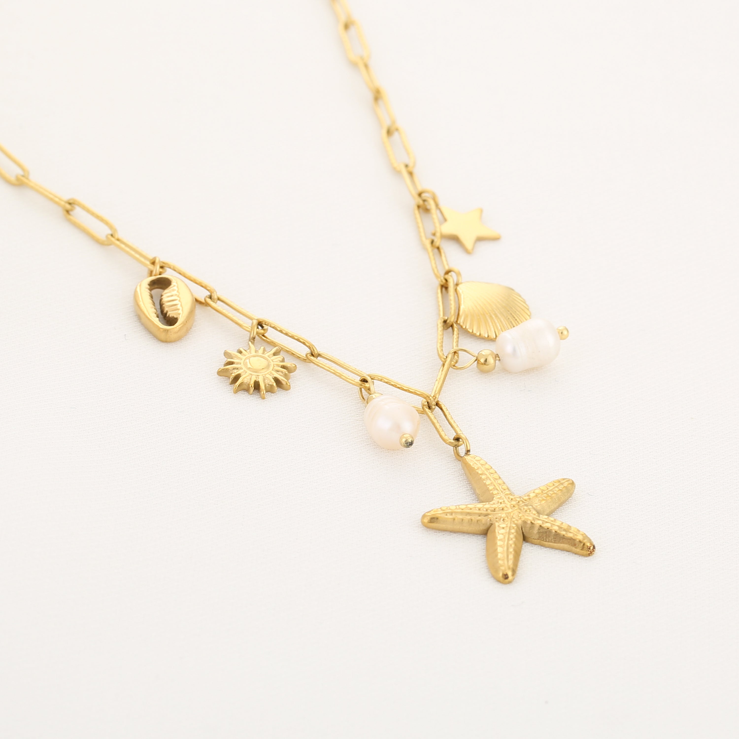 ISLAND CHARMS NECKLACE - GOLD