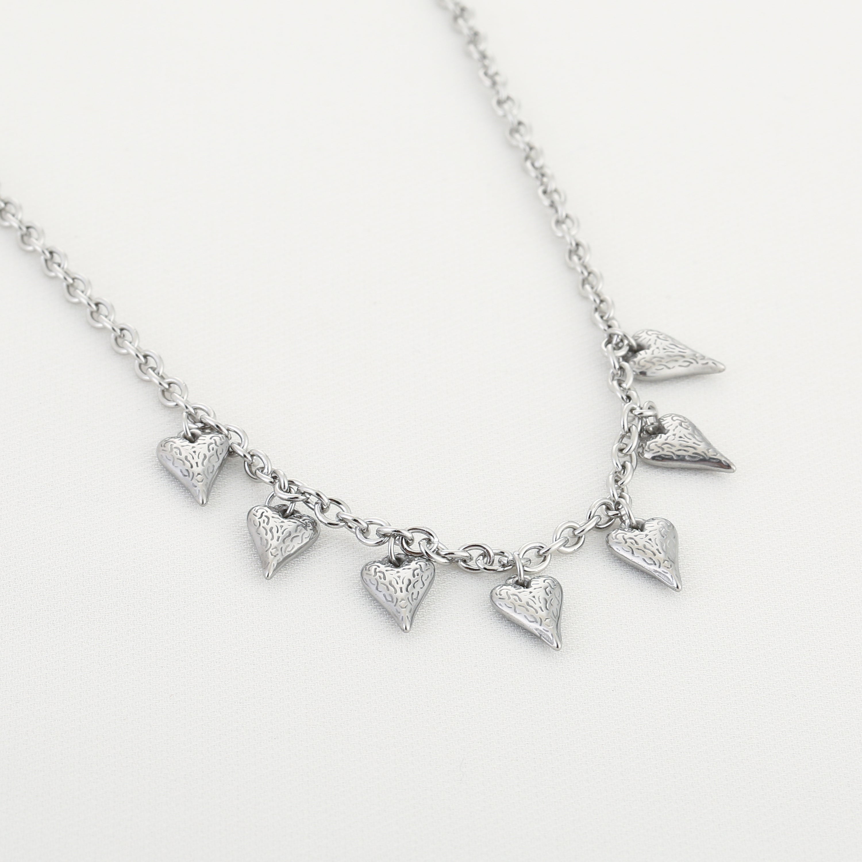 HEARTS NECKLACE - SILVER